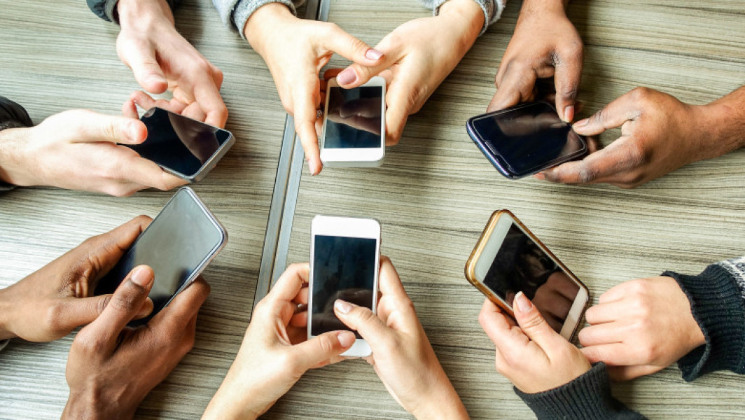 Cercetătorii germani studiază efectele pauzei de la smartphone asupra creierului