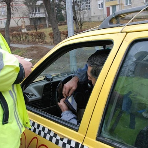 Accident rutier cu un șofer de taxi în Satu Mare